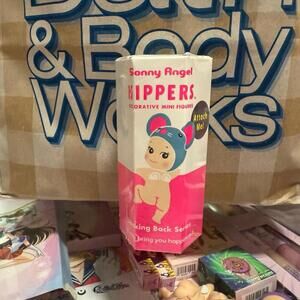 Sonny Angel Hippers Looking Back series